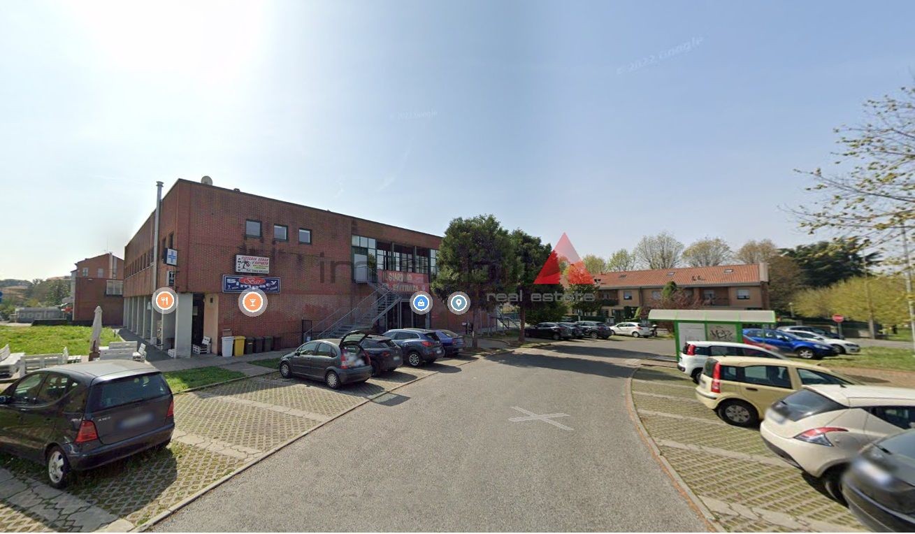 Verano Brianza - locale commerciale/ufficio in affitto