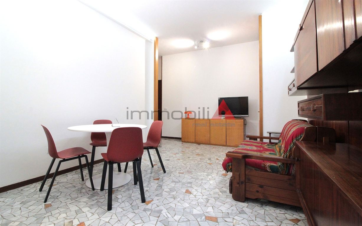 Milano, zona Navigli - 2 locali ARREDATO in Ripa di Porta Ticinese