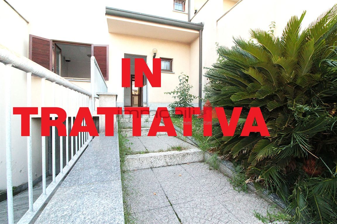 Carugate zona Don Bosco - villa a schiera con box Euro 278.000,00