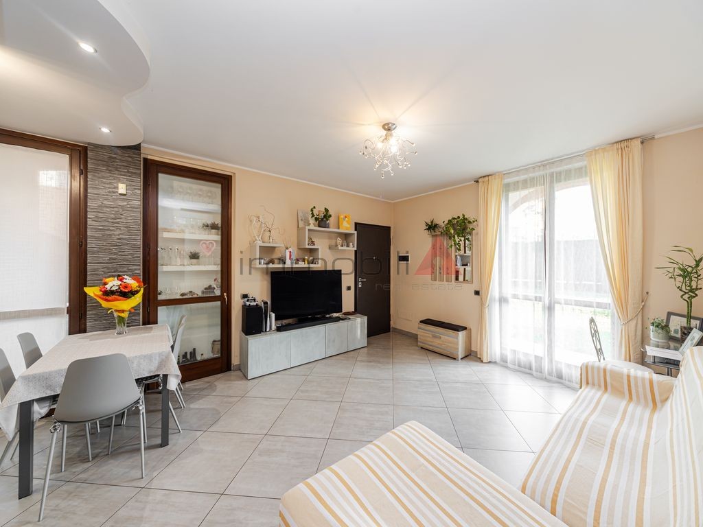 Calco adiacenze Olgiate Molgora - 3 locali con giardino privato di 300mq € 250.000,00